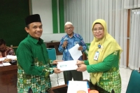 PKU Muhammadiyah Karanganyar Salurkan Dana CSR 78 Juta